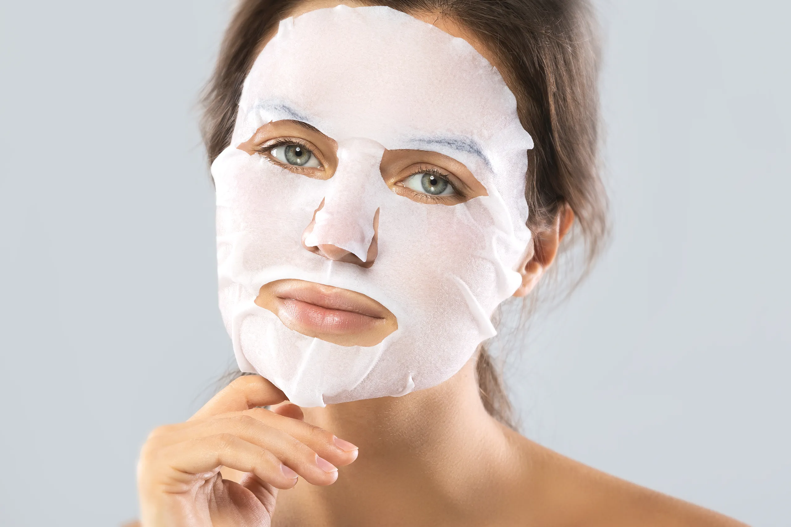 lady wearing the Biocellulose hydrating sheet masks
